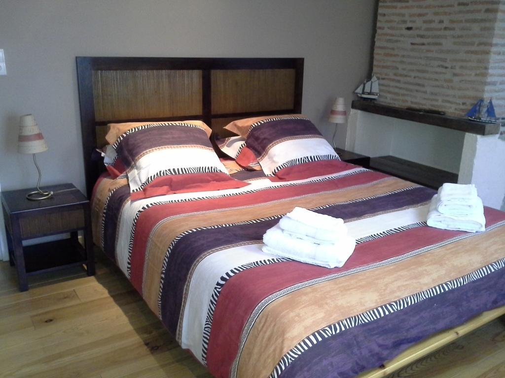 Maison D'Hotes Brameloup Jardin Ovale Coudures Ruang foto