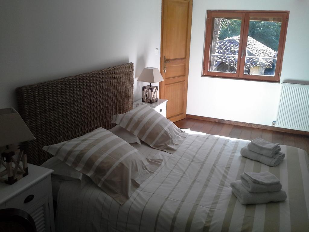 Maison D'Hotes Brameloup Jardin Ovale Coudures Ruang foto